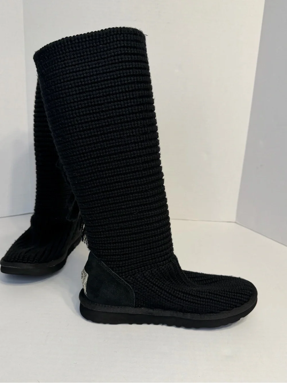 UGG black classic